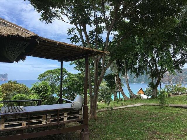фото HIP Seaview Resort at Phi Phi изображение №10