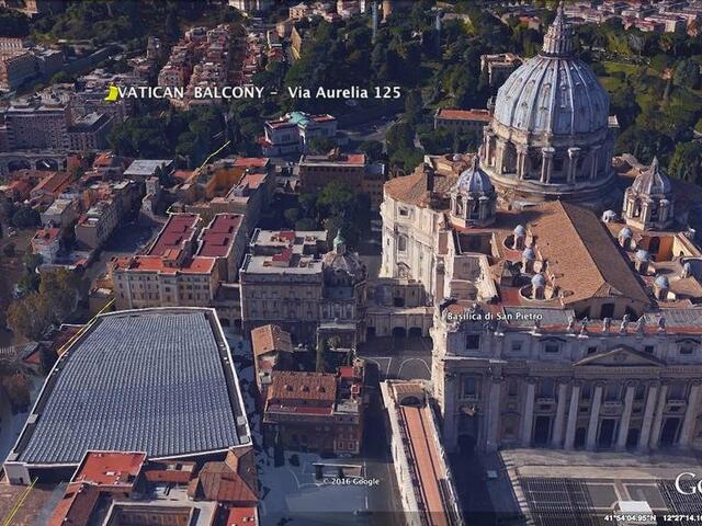 фото Vatican Balcony изображение №2