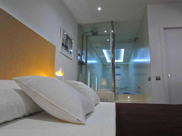 фото Gaudint Barcelona suites изображение №14
