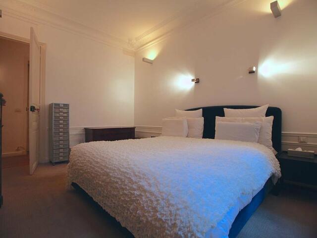 фото 2 Separated Bedrooms near Notre Dame изображение №18