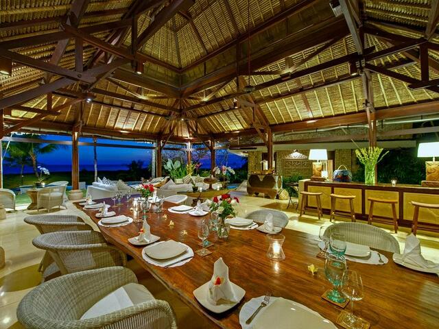 фотографии отеля Sungai Tinggi Beach Villa - an elite haven изображение №11