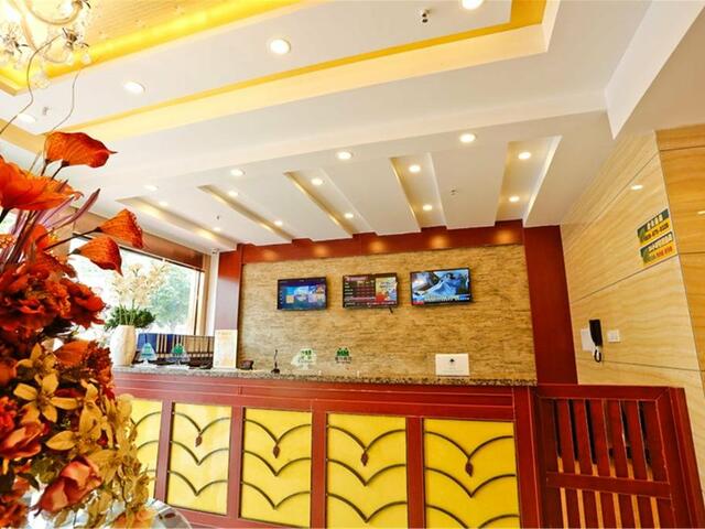 фото отеля GreenTree Inn Hainan Haikou Haifu Road Provincial Government Express Hotel изображение №17