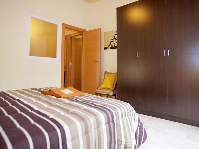 фото отеля Bbarcelona Ramblas Apartment изображение №21