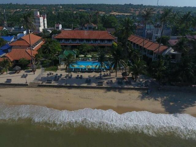 фото Dynasty Beach Resort - Hoang Trieu изображение №14