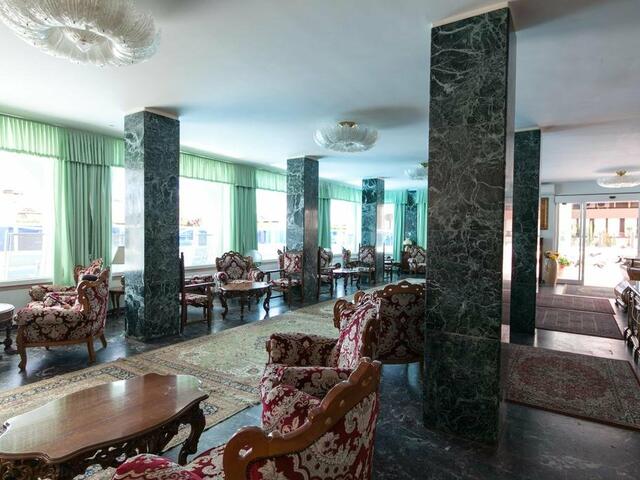 фото отеля Hotel Negresco изображение №9