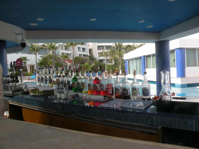 фото отеля Cancun Beach Rentals изображение №5