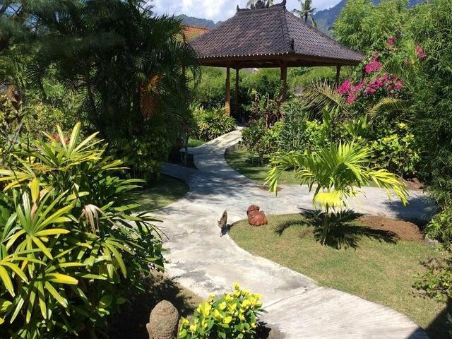фотографии Taman Dewi Sri Villa et Bungalow изображение №16