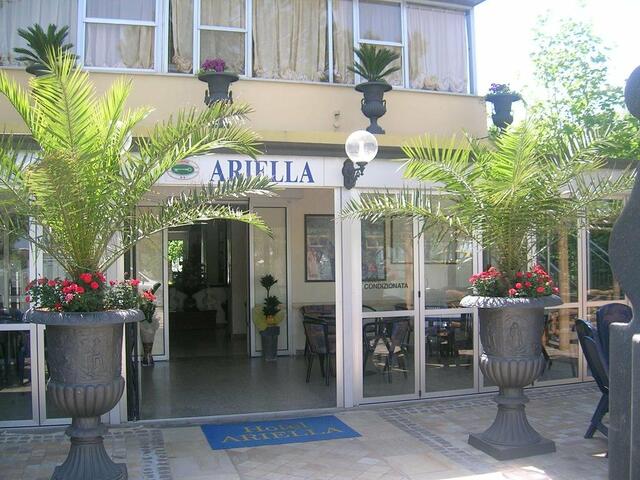 фото Hotel Ariella изображение №22