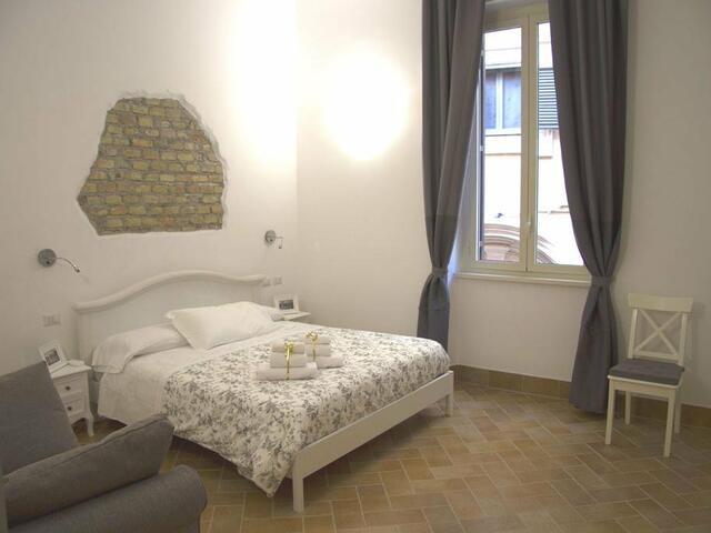 фото отеля Leoncino 36 Apartments in Rome изображение №1
