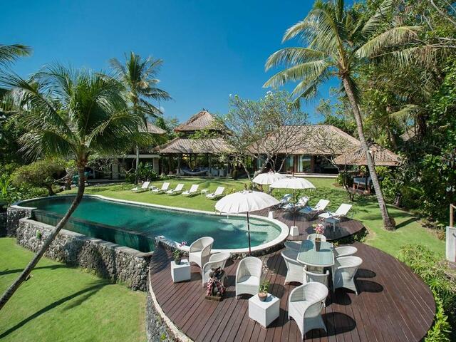 фото отеля Sungai Tinggi Beach Villa - an elite haven изображение №9
