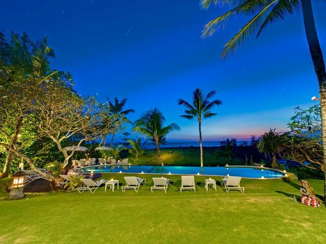 фотографии отеля Sungai Tinggi Beach Villa - an elite haven изображение №7