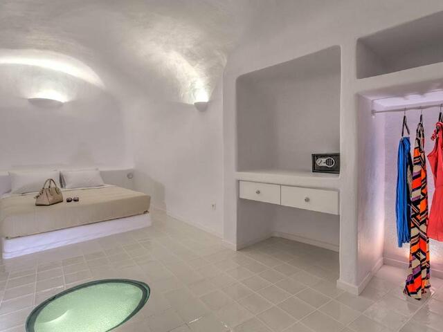 фотографии Luna Santorini Suites изображение №16