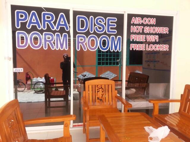 фото Paradise Dorm Room изображение №6