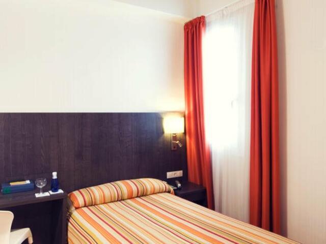 фото отеля Hotel Miramar Badalona изображение №13