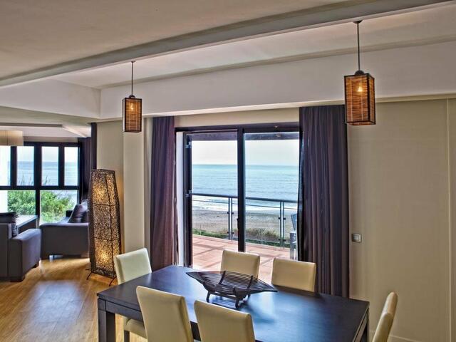 фото Casares del Mar Luxury Apartments изображение №18
