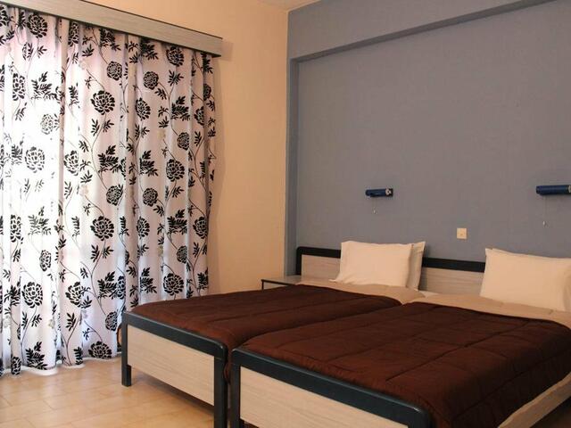 фото отеля Glyfada Gorgona Apartments изображение №13