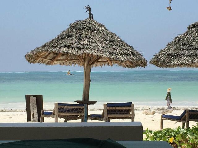фото Helwa Zanzibar Beach Bungalows изображение №6