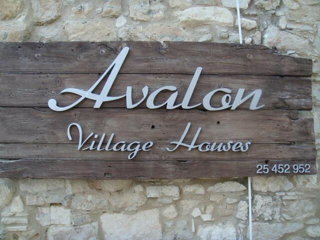 фото Avalon Village Houses изображение №26