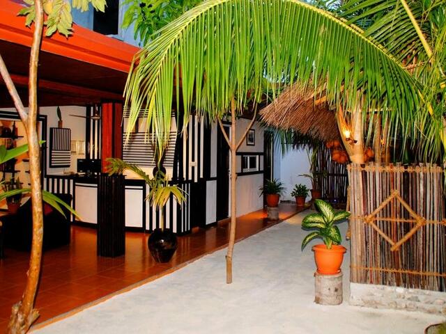 фото отеля Equator Beach Inn at Maafushi изображение №5