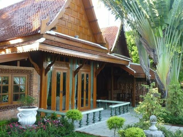 фотографии отеля Baan Sangpathum Villa изображение №11