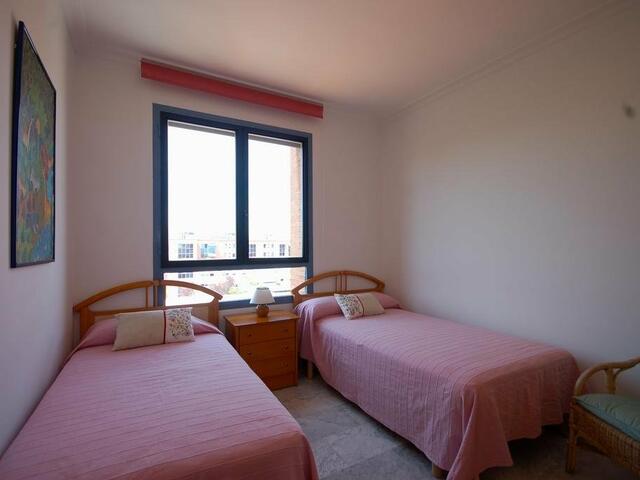 фото отеля Lets Holidays Apartment Sea Views in Barcelona изображение №13