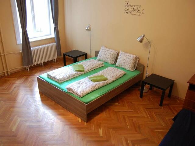 фото отеля Colors Budapest Hostel & Apartment изображение №1