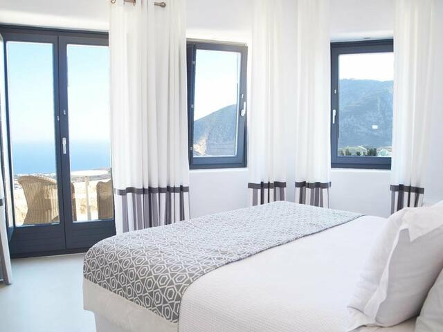 фото Kamini Santorini Luxury Villas изображение №22