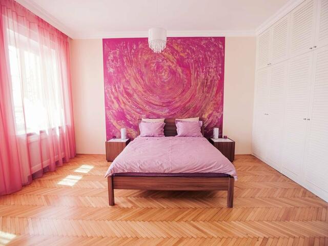 фото отеля Exclusive colourful flat in the city изображение №1