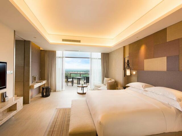 фото DoubleTree Resort by Hilton Hainan Chengmai изображение №38