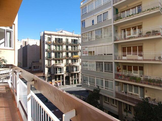 фото отеля Lets Holidays Centric Apartment in Barcelona изображение №17