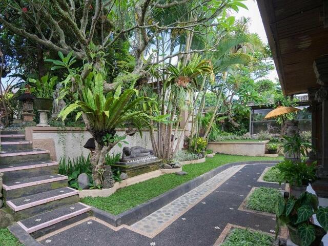 фото отеля Nuaja Balinese Guest House изображение №13