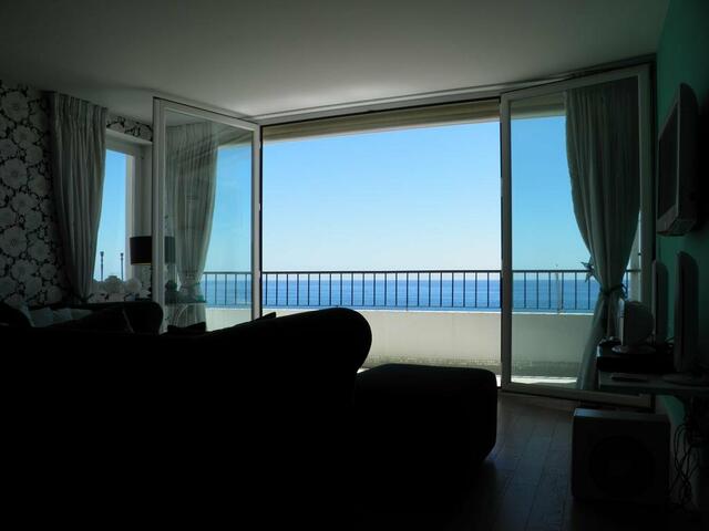 фото отеля Luxurious Penthouse Puerto Banus изображение №9
