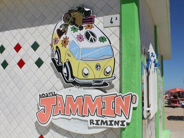 фотографии отеля Jammin Rimini Backpackers Hotel изображение №7