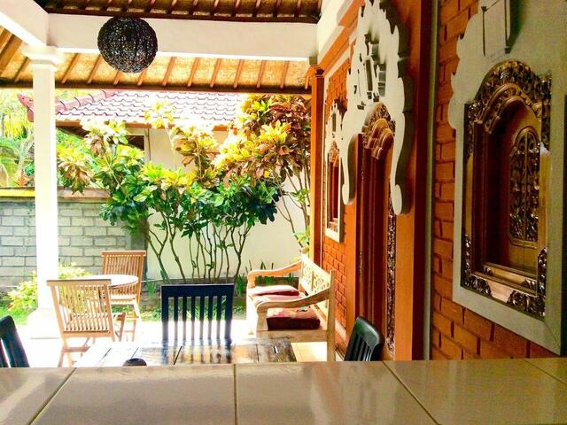 фотографии отеля Bali Guest Villas изображение №7