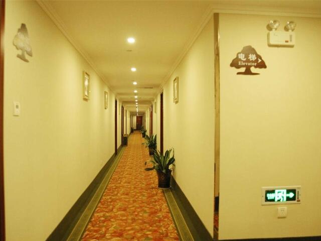 фотографии отеля GreenTree Inn Haikou East Railway Station East Fengxiang Road Hotel изображение №23
