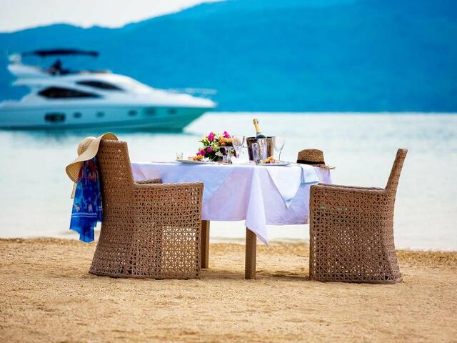 фото отеля Maikhao Dream Luxury Yacht изображение №9