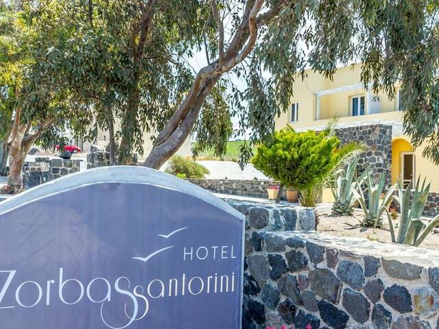 фото отеля Zorbas Hotel Santorini изображение №13