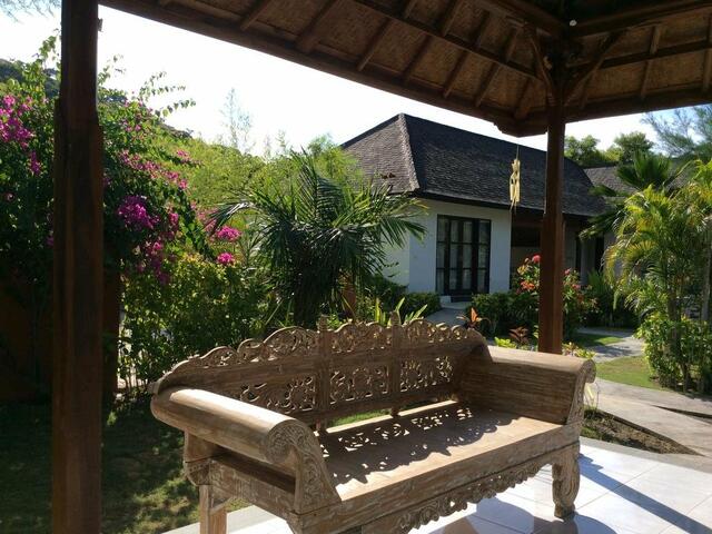 фото Taman Dewi Sri Villa et Bungalow изображение №14