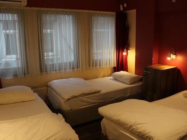 фото отеля Twins Rooms Hostel изображение №1