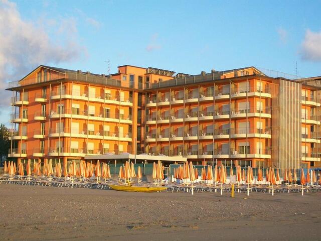 фотографии отеля Hotel Adria Beach Club изображение №3