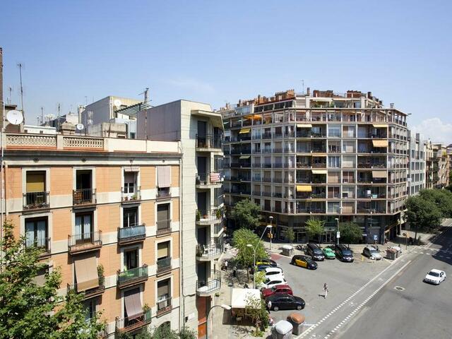 фото BarcelonaForRent Urban Suites изображение №2