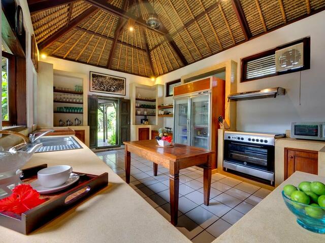 фото отеля Sungai Tinggi Beach Villa - an elite haven изображение №13