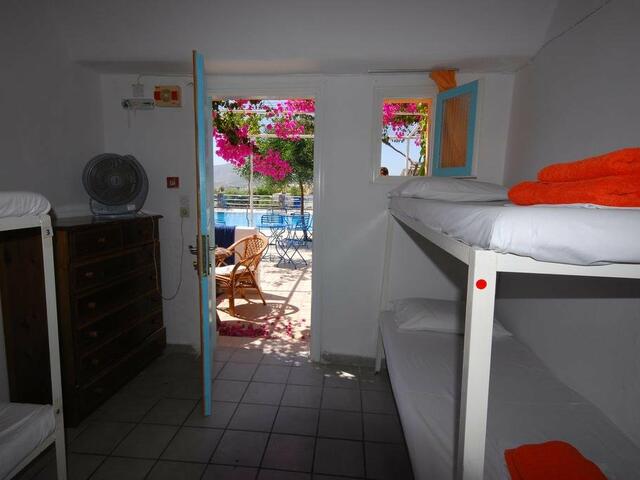 фото отеля Santorini Hostel изображение №21
