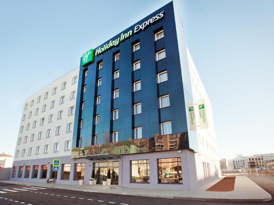 Holidays inn 3. Holiday Inn Express Воронеж. Воронеж Holiday Inn экспресс. Холидей ИНН Воронеж. Холидей Воронеж гостиница.