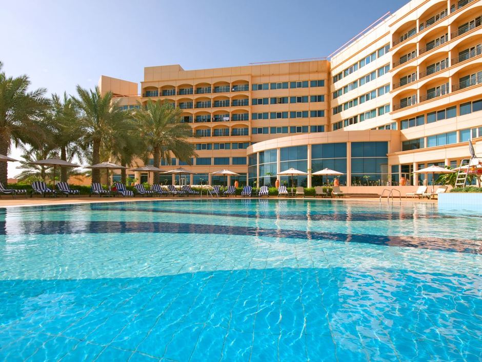 Danat Jebel al Dhanna Resort 5*. Отель al Raha Beach Hotel ОАЭ Абу-Даби. Centro yas Island Rotana 3*. Jebel Shams Resort Oman.