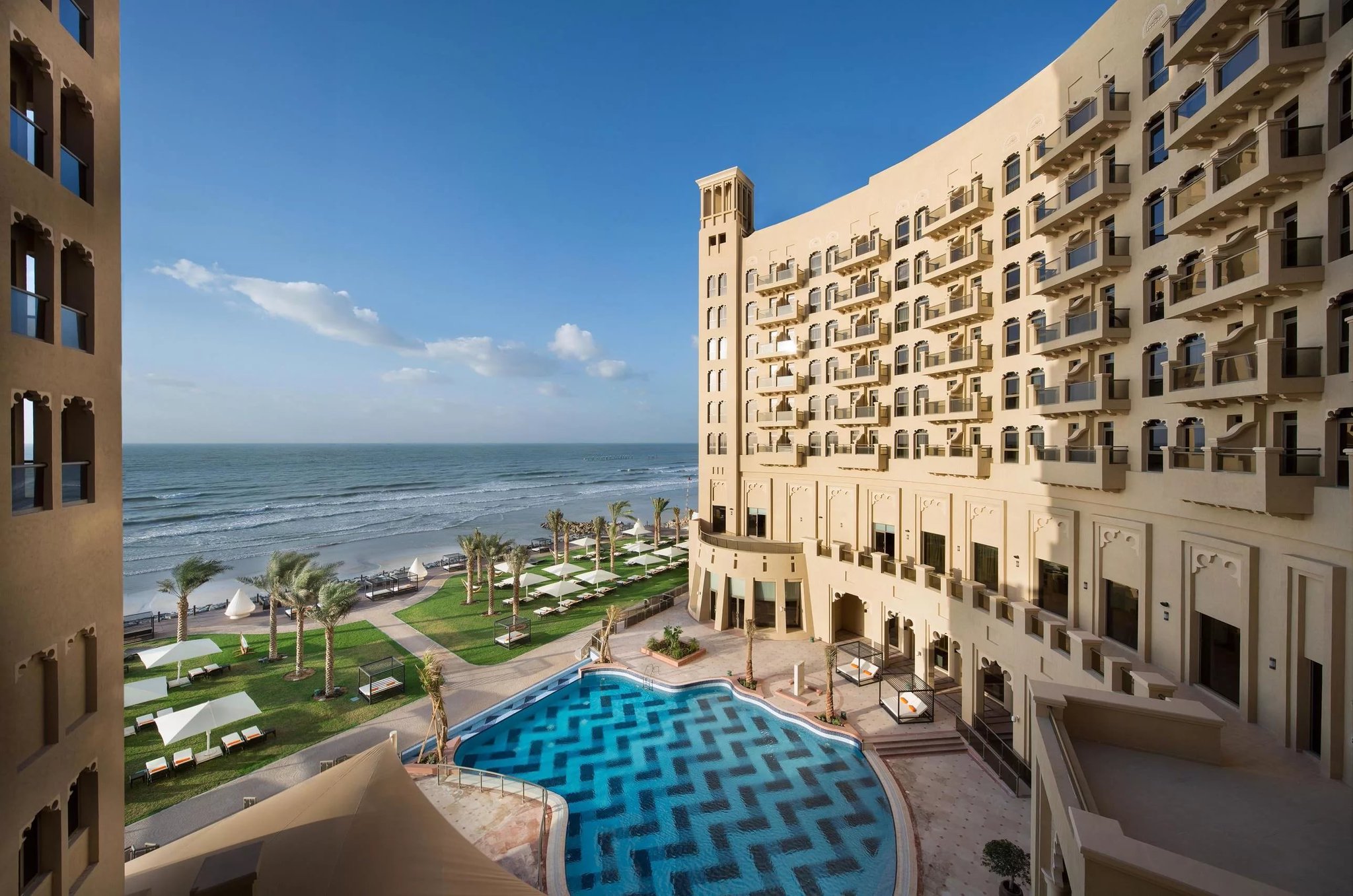 Туры в отель Bahi Ajman Palace 5*, ОАЭ, Аджман — цены и отзывы 2024 HMH The  Ajman Palace