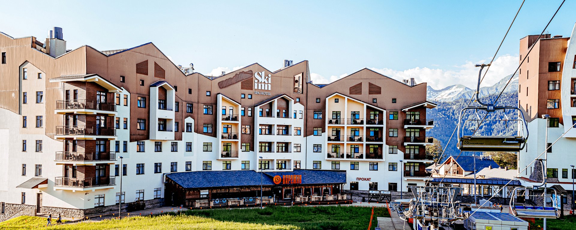 Отель Ski Inn SPA Hotel (Ски Инн СПА Отель) 4* (Роза Хутор (Красная  Поляна)) — бронирование номеров 2024, цены на туры с перелетом и без, фото  гостиницы и отзывы туристов