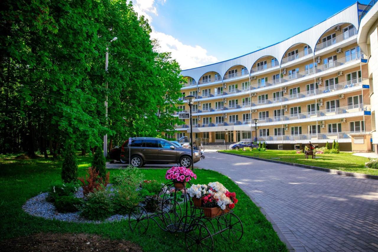 Отель Парк-Отель Воздвиженское (Park-Hotel Vozdvizhenskoe) 4* (Подмосковье:  Серпухов) — бронирование номеров 2024, цены на туры с перелетом и без, фото  гостиницы и отзывы туристов