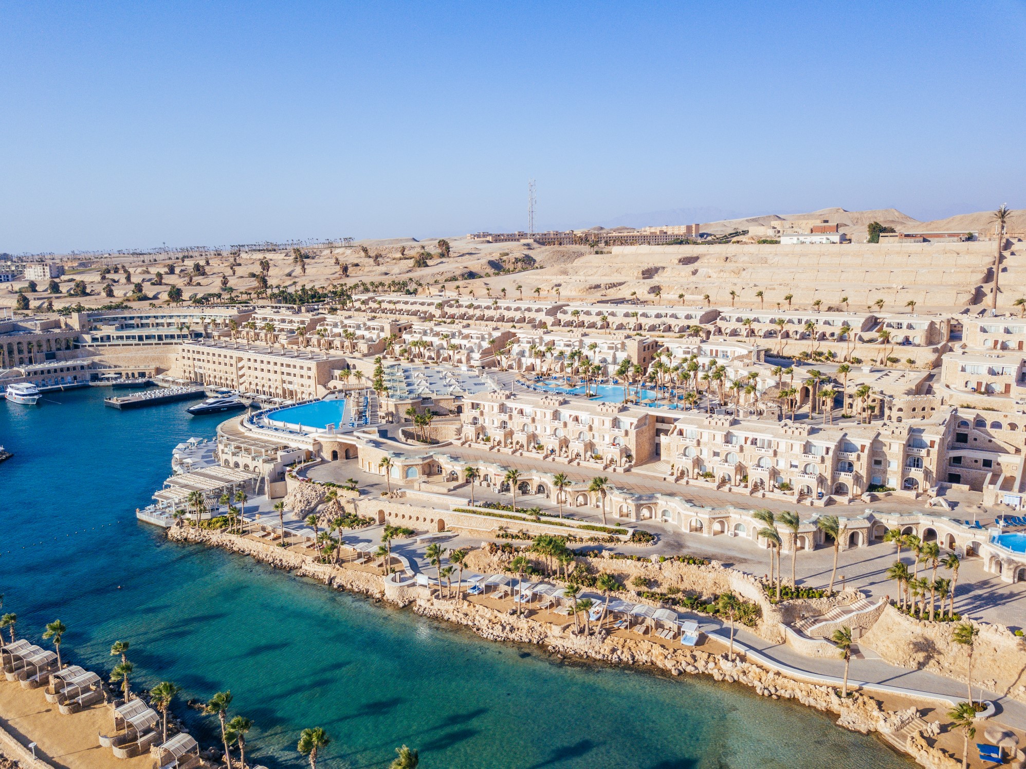 Туры в отель Pickalbatros Citadel Resort Sahl Hasheesh 5*, Египет, Сахль  Хашиш — цены и отзывы 2024 Citadel Azur Resort