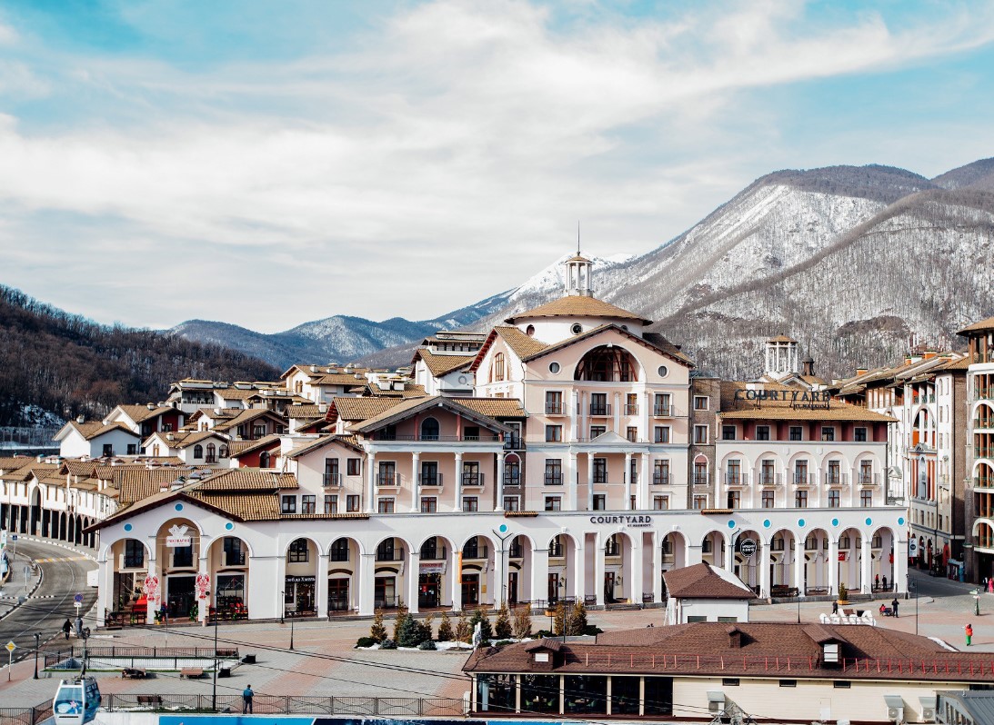 Отель Courtyard by Marriott Sochi Krasnaya Polyana 4* (Эсто-Садок (Красная  Поляна)) — бронирование номеров 2024, цены на туры с перелетом и без, фото  гостиницы и отзывы туристов